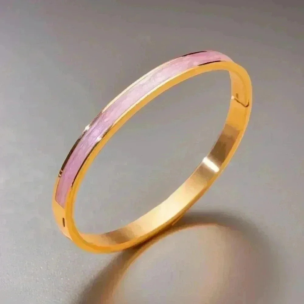 The Classic Style Bangle in Pink